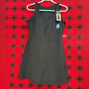 GAP Black Active Dress size L. NWT